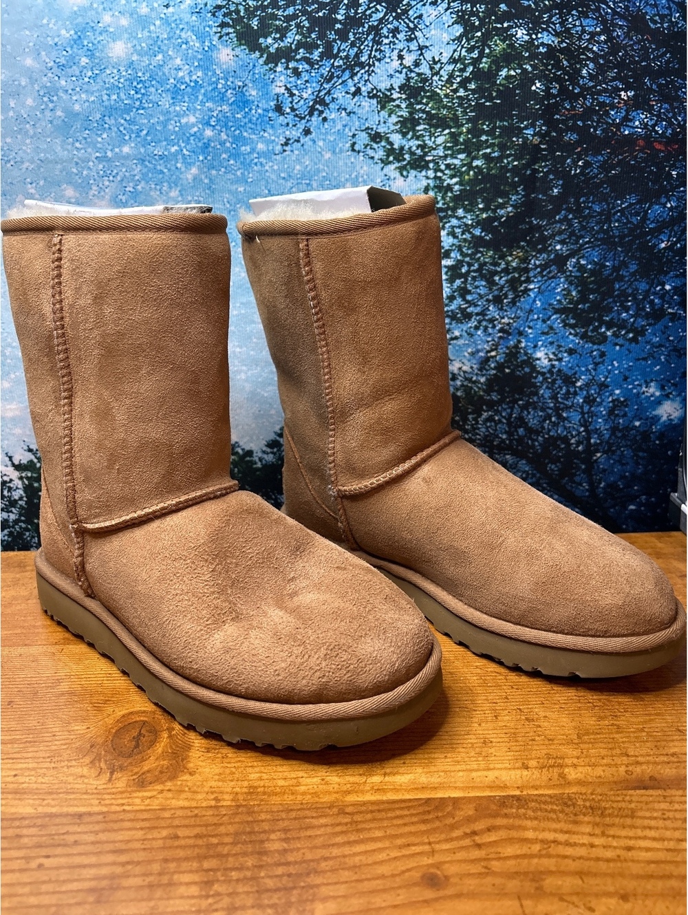 UGG Classic Short II Boots New in Box Chestnut Suede Size 7 Women Flaw - Picture 2 of 9
